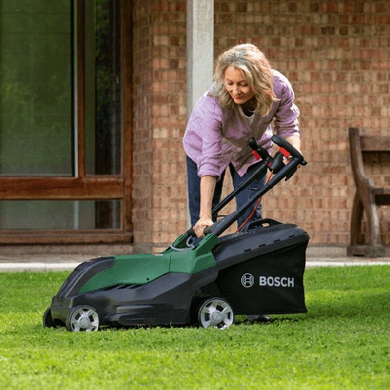 Bosch Advanced Rotak 44-750 Elektrikli Çim Biçme Makinesi 1800 Watt
