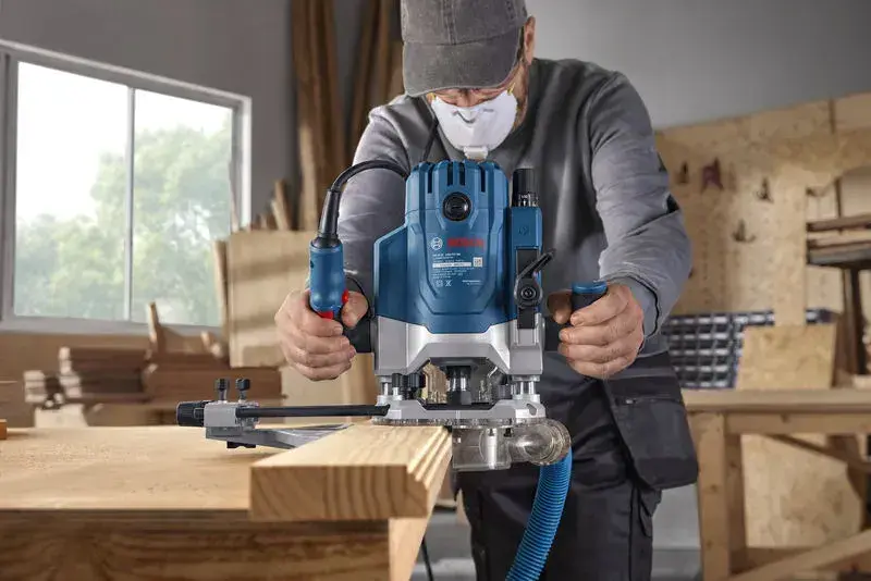 Bosch GOF 20-12 Freze Makinesi 2000 W