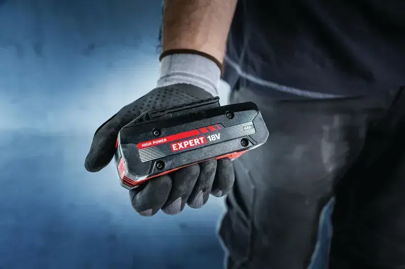Bosch Expert Akü Şarj Cihazı ve Akü Seti 4.0 Ah 18V