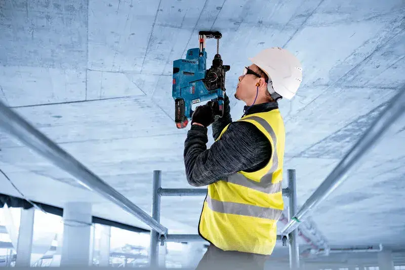 Bosch Expert Akü Şarj Cihazı ve Akü Seti 4.0 Ah 18V