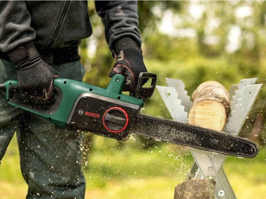 Bosch Universal Chain 35 Zincirli Ağaç Kesme Makinesi 1800 Watt