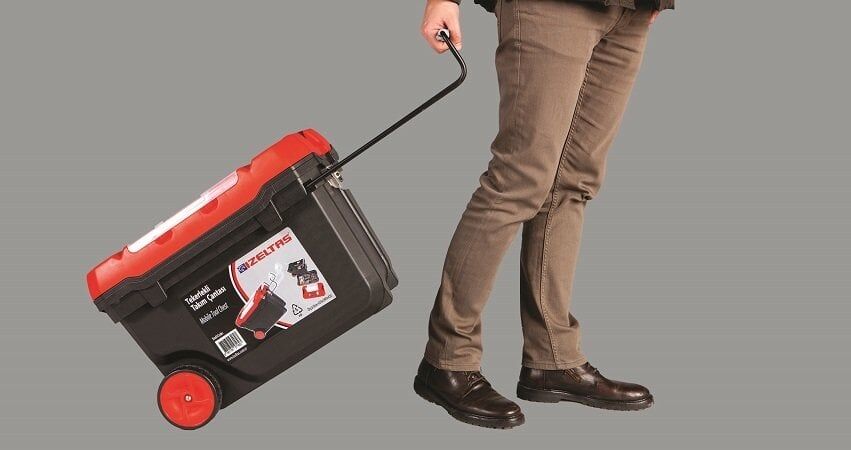 İzeltaş 8445 33 1028 Tekerlekli Plastik Takım Çantası 28''